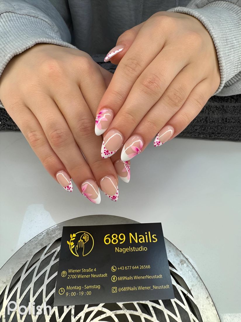 689 Nails Nagelstudio